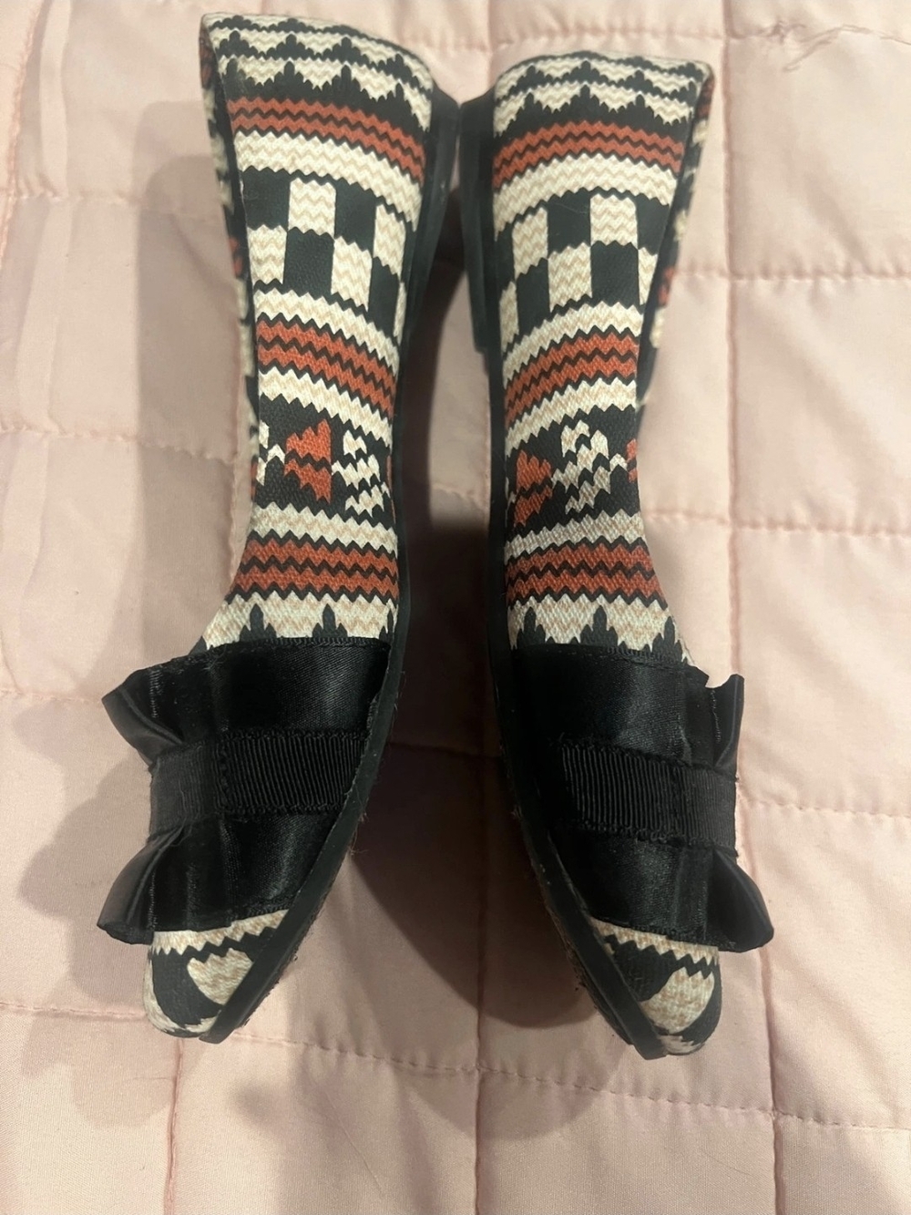 Fergalicious by Fergie Patterned Ballet Flats Black Rust Bow Size 7 - Picture 2 of 4